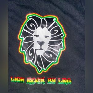 Used LRG t shirt